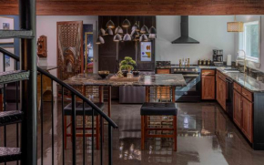 Luxury 3bd 3bth sleeps 10 gorgeous and brand new